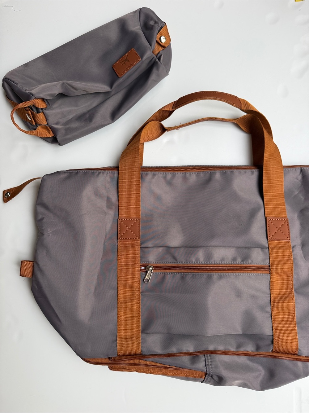 Travel Duffle Bag & Matching Toiletry Pouch Set - Picture 4 of 10